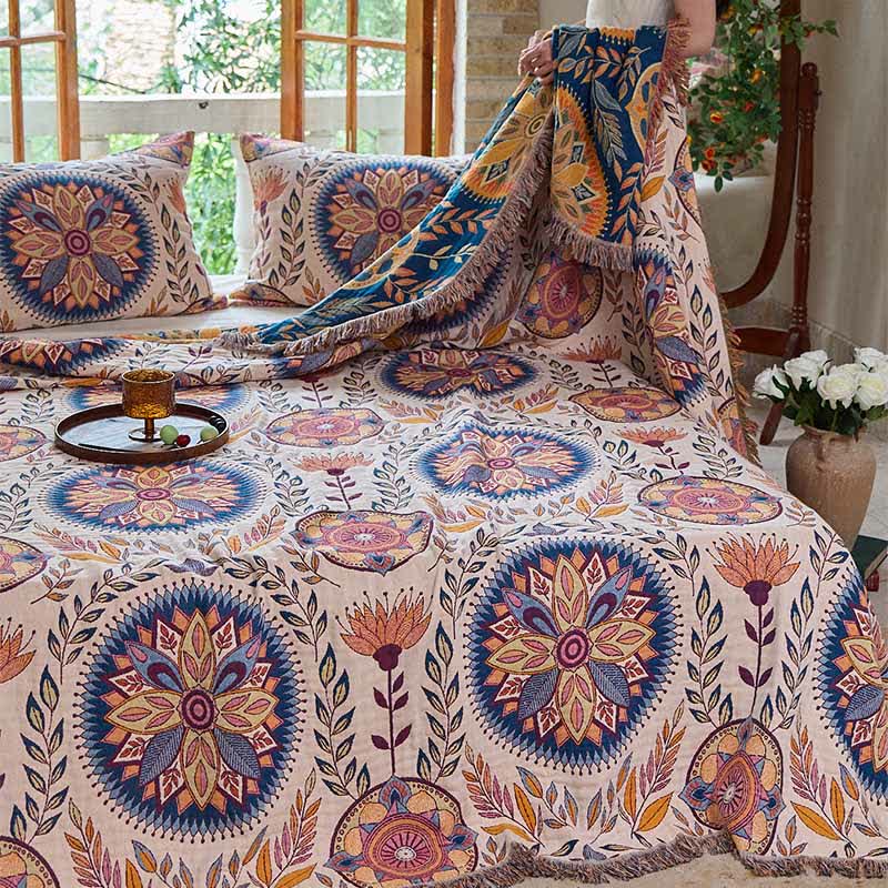Couette en coton avec médaillon floral et pompons - image 4