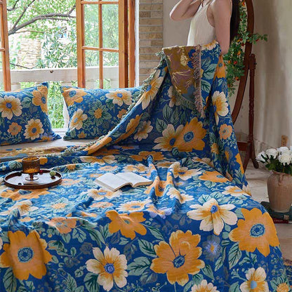 Couverture patchwork en gaze de coton à motif de marguerites légères et à pompons - image 5