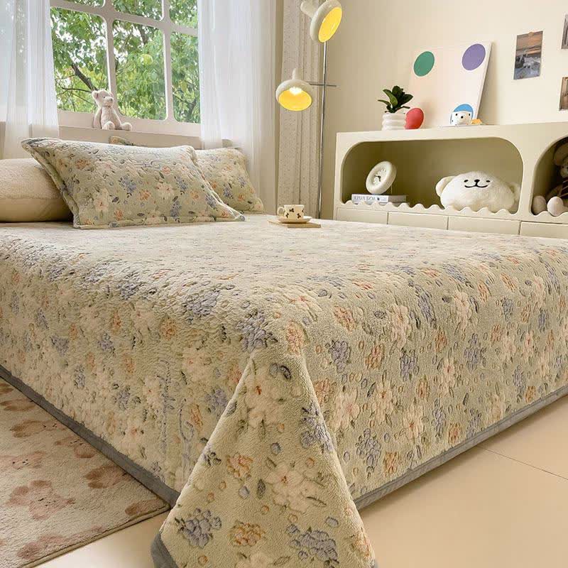 Couverture élégante en peluche Ownkoti à motif floral - image 1