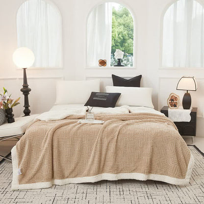 Couverture en peluche jacquard à carreaux - image 16