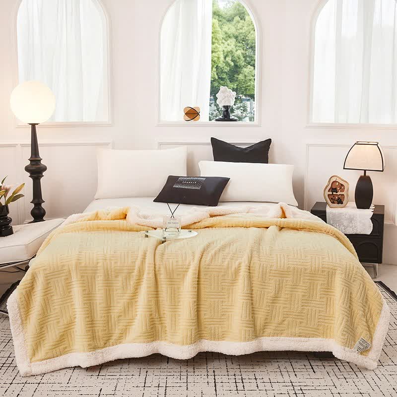 Couverture en peluche jacquard à carreaux - image 9