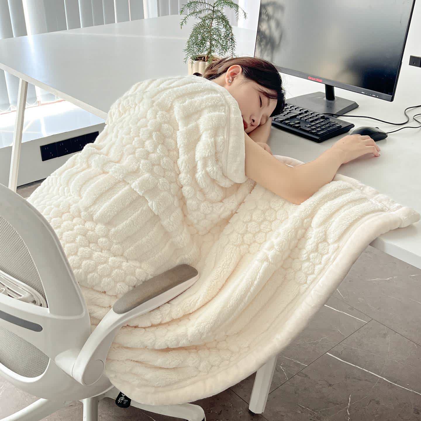 Couverture en peluche Ownkoti à structure géométrique - image 3