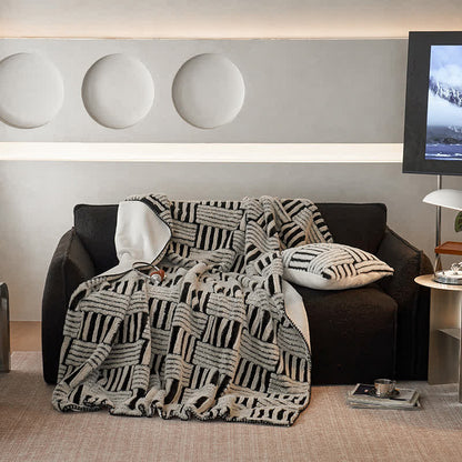 Couverture en polaire jacquard Ownkoti à motif géométrique - image 3