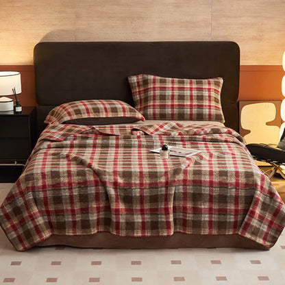 Couverture polaire réversible Ownkoti à motif à carreaux classiques – Utilisation polyvalente - image 1