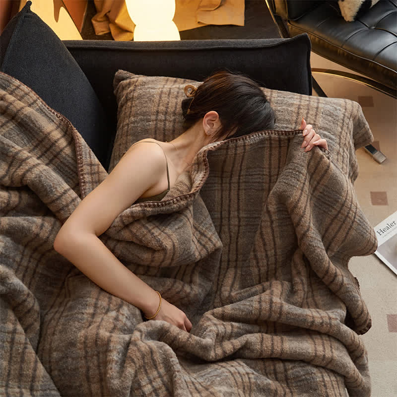 Couverture polaire réversible Ownkoti à motif à carreaux classiques – Utilisation polyvalente - image 17