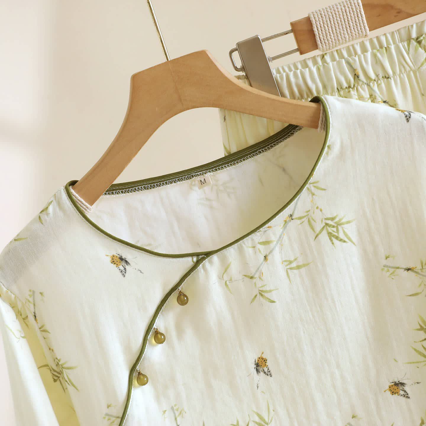 Vêtements d'intérieur d'inspiration orientale Ownkoti, confectionnés en coton de bambou et ornés d'un motif papillon. - image 2