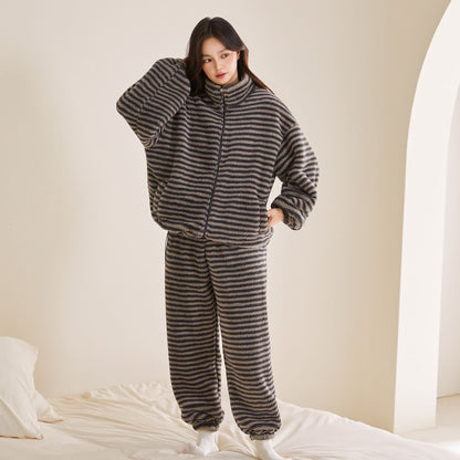 Ensemble de vêtements d'intérieur en peluche rayée Ownkoti avec fermeture éclair - Gris - XXL - image 0