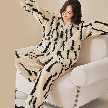 Ensemble de vêtements d'intérieur en polaire Ownkoti à rayures verticales - image 3