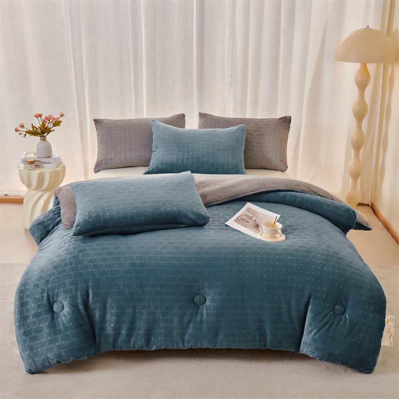 Couverture en sherpa à texture gaufrée et peluche Ownkoti - bleu foncé - 220 cm x 240 cm - image 5