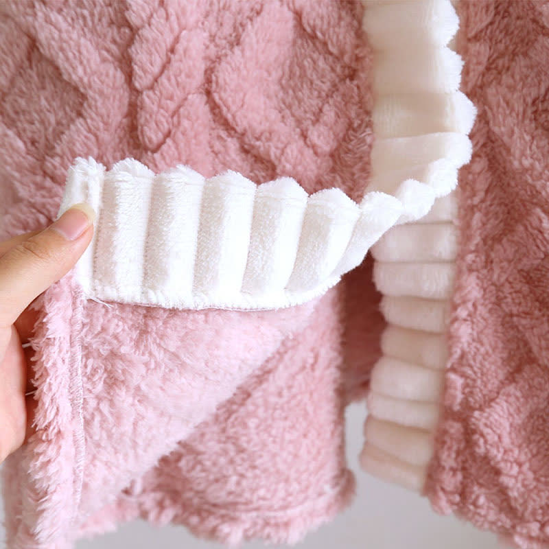 Chemise de nuit avec patte de boutonnage en peluche en forme de losange - image 10