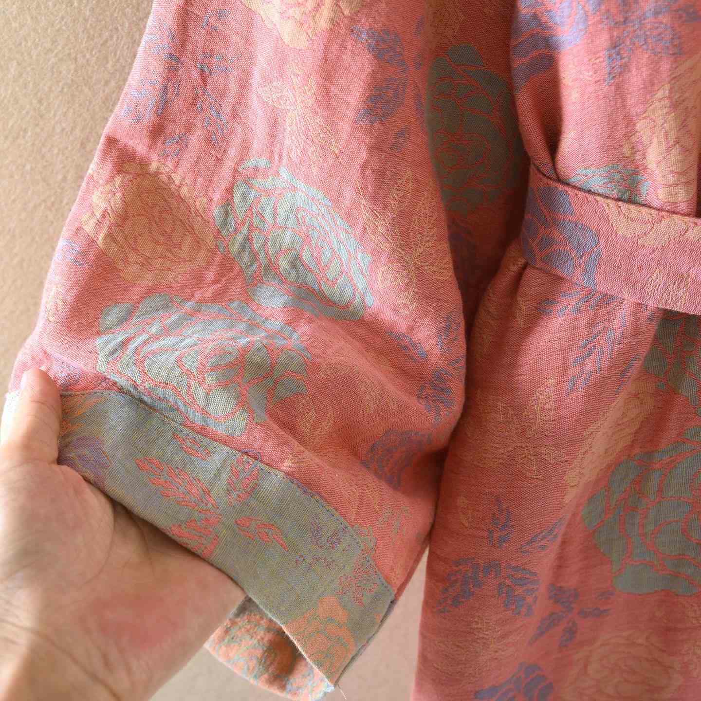 Peignoir romantique de style kimono en gaze de coton à motif de roses - image 7