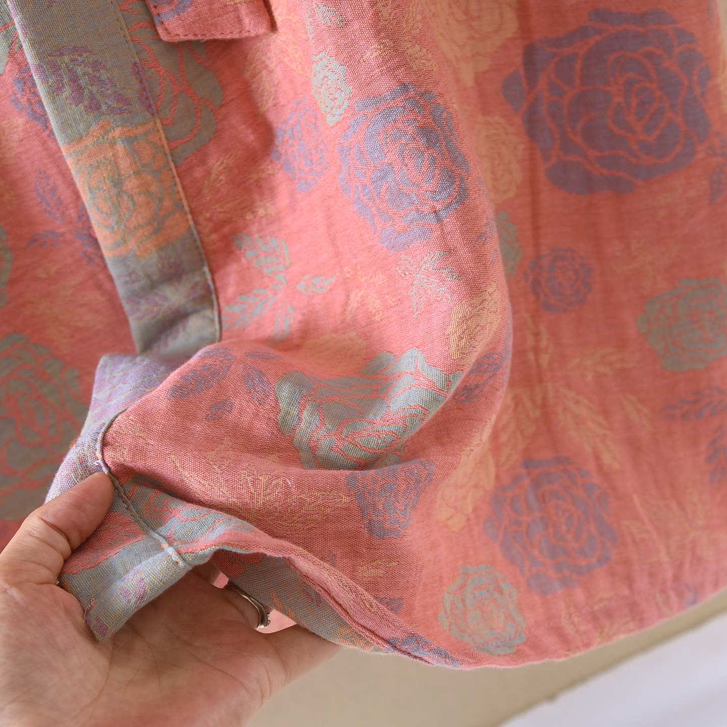 Peignoir romantique de style kimono en gaze de coton à motif de roses - image 4