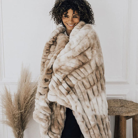 Couverture en fausse fourrure de lapin à motif batik - image 0