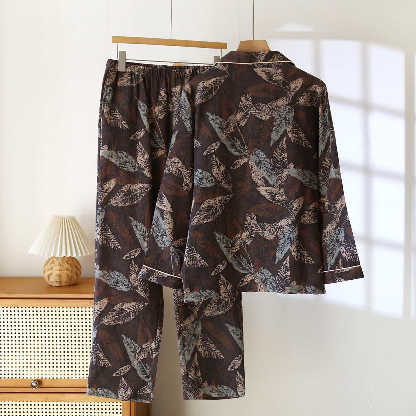 Vêtements d'intérieur en gaze de coton à motif jacquard de feuilles artistiques - image 1