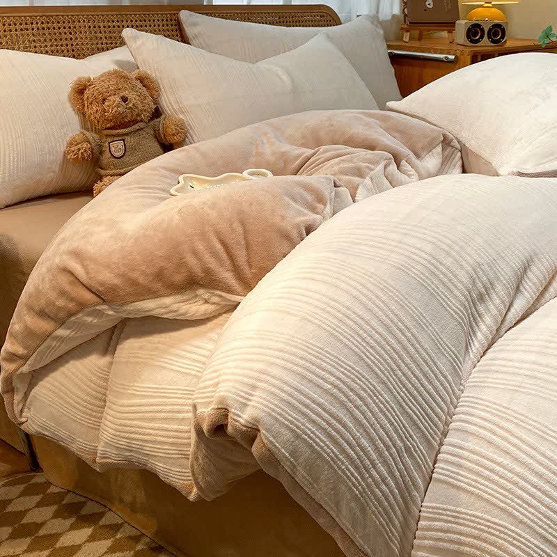 Ensemble de literie à rayures verticales et surface en peluche texturée (4 pièces) - Beige et café - 220 cm x 240 cm - image 8