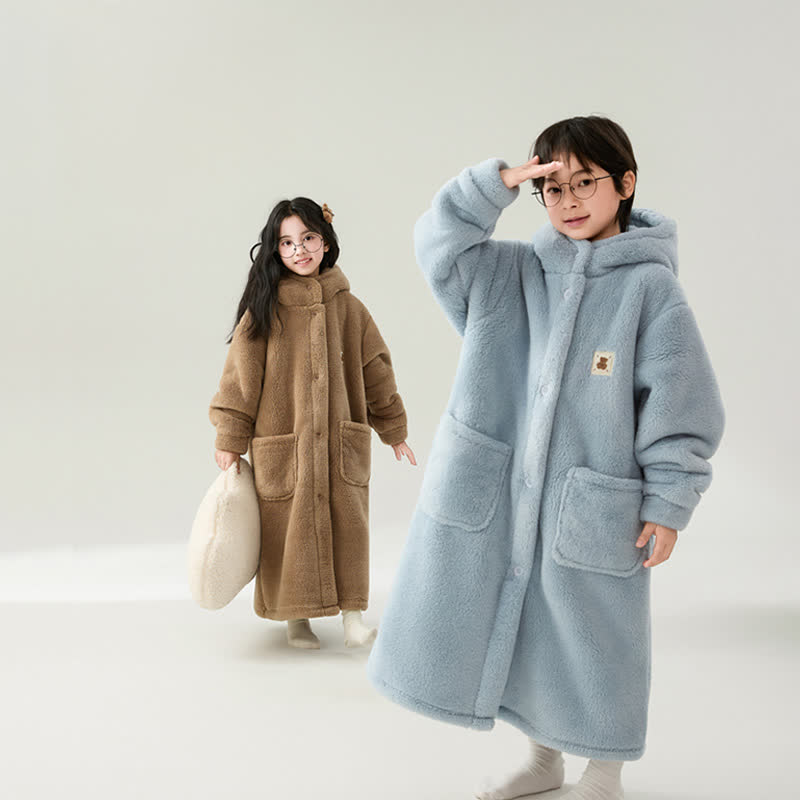 Peignoir uni pour enfant, avec capuche et boutons - image 2