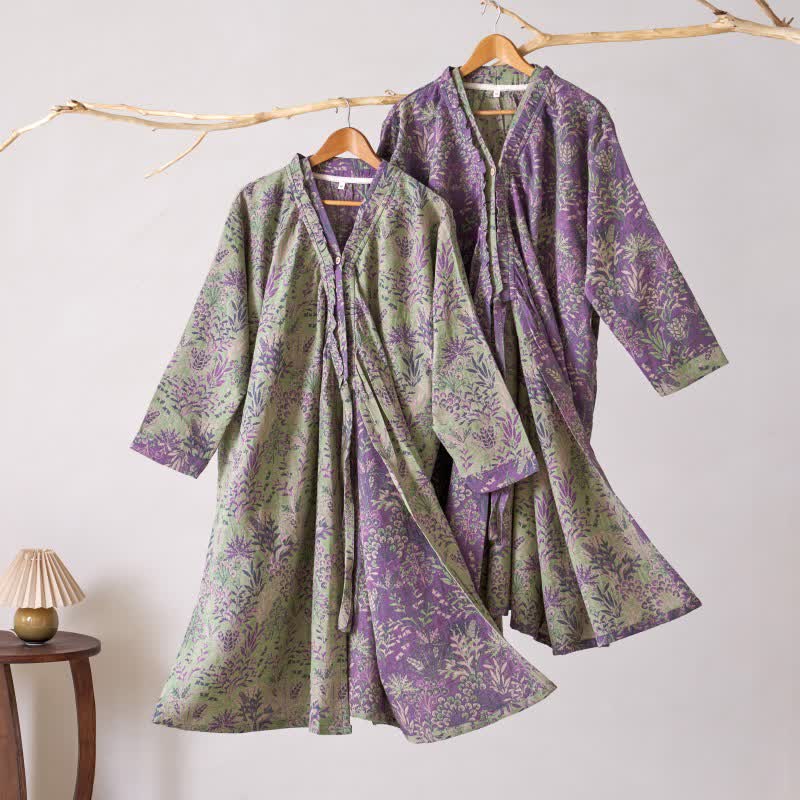 Chemise de nuit en coton à volants à motifs botaniques - image 1