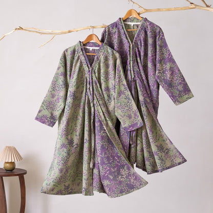 Chemise de nuit en coton à volants à motifs botaniques - image 1