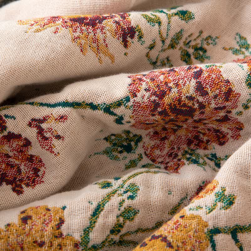 Couverture avec bouquet de fleurs, gaze de coton, pompons - image 3
