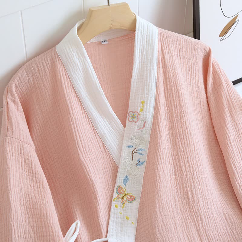 Kimono d'intérieur en gaze de coton brodée de papillons - image 5