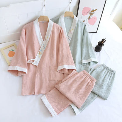 Kimono d'intérieur en gaze de coton brodée de papillons - image 0