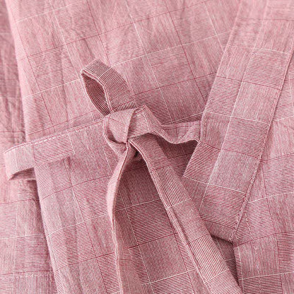 Kimono d'intérieur en gaze de coton à carreaux discrets - image 2