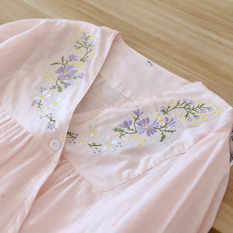 Kimono d'intérieur en gaze de coton orné de broderies florales - image 5