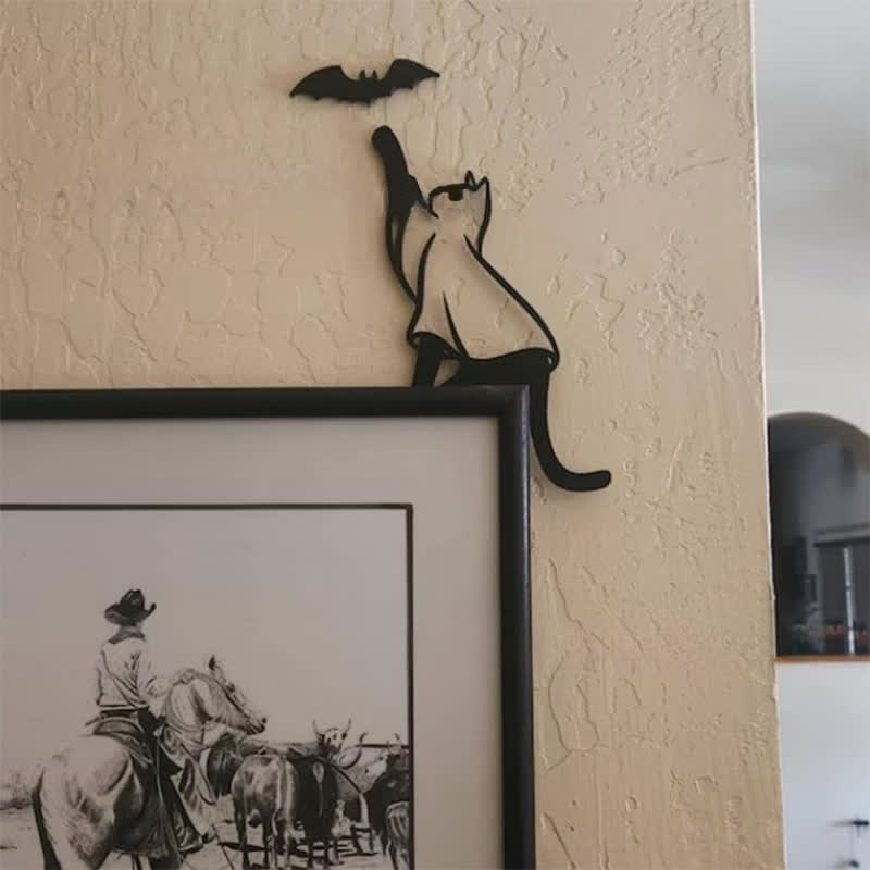 Décoration de cadre de porte avec une chauve-souris noire - image 4