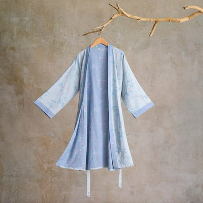 Peignoir élégant de style kimono en gaze de coton à motif de fleurs de prunier - bleu clair - L - image 6