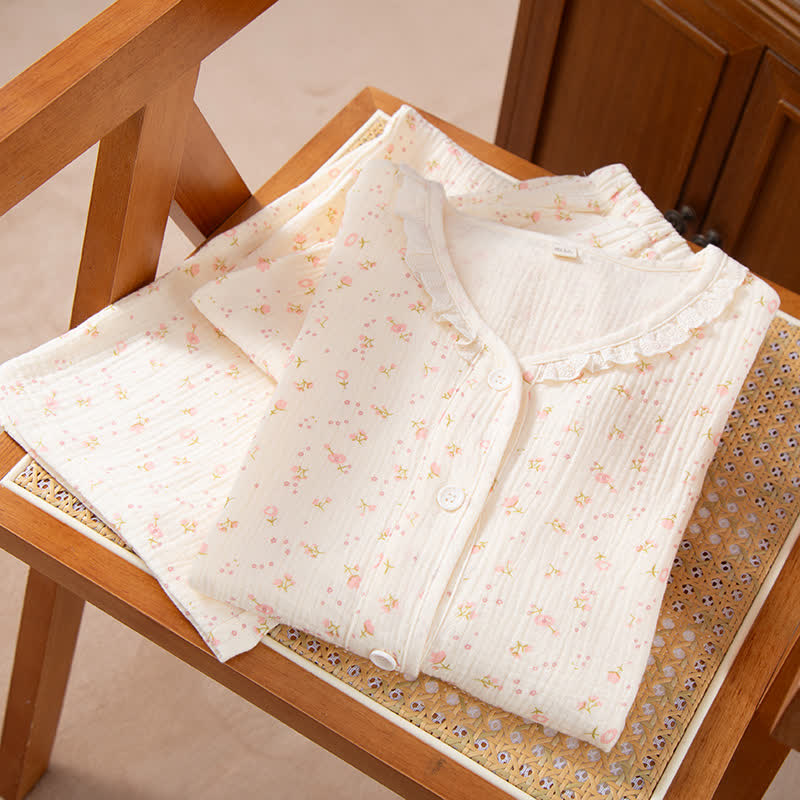 Ensemble pyjama en gaze de coton à motifs floraux et volants - image 1