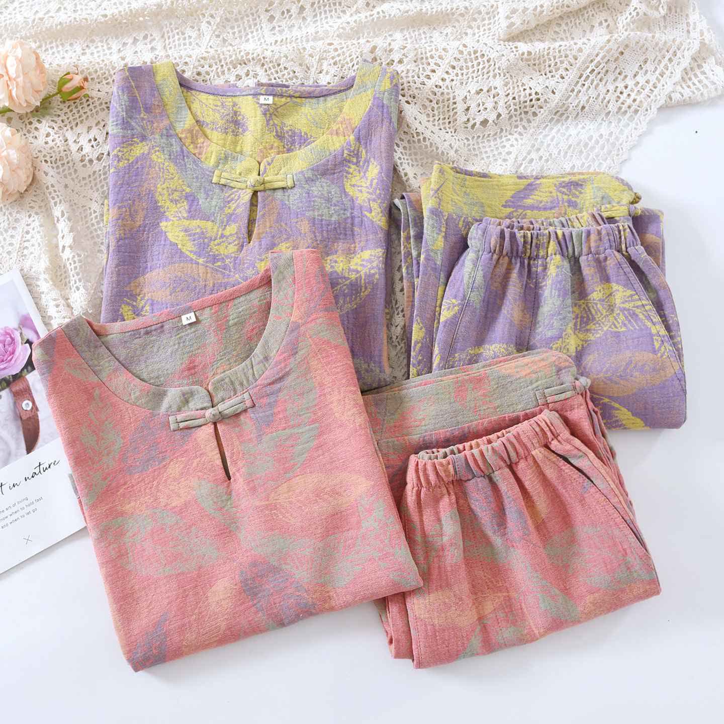 Ensemble pyjama de style oriental à motifs de feuilles, en pur coton - image 1