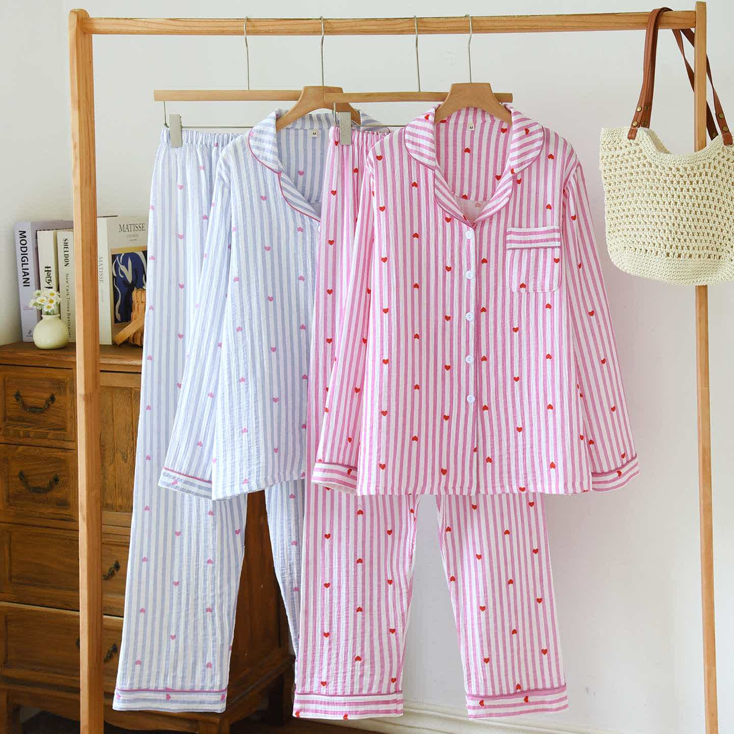 Ensemble pyjama en gaze de coton à rayures et à motifs de cœurs - image 0