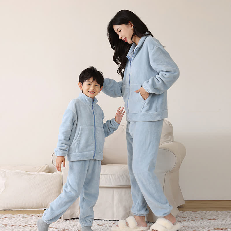 Ensemble pyjama chaud pour enfant, de couleur unie et avec fermeture éclair - image 2