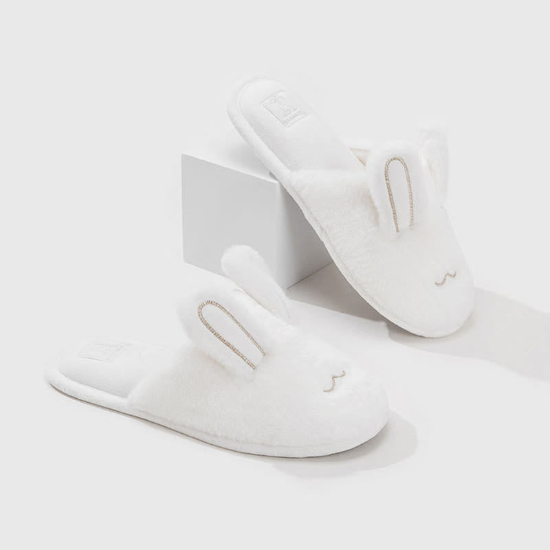 De jolies pantoufles duveteuses à bout fermé en forme de lapin. - Blanc - XL - image 2