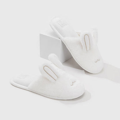 De jolies pantoufles duveteuses à bout fermé en forme de lapin. - Blanc - XL - image 2
