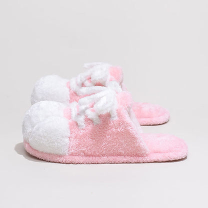 Pantoufles en peluche à motif de pattes de chat, à lacets et bout fermé - image 3