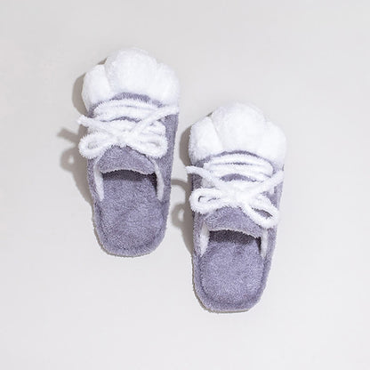 Pantoufles en peluche à motif de pattes de chat, à lacets et bout fermé - image 11