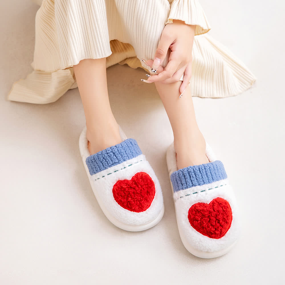 Pantoufles en peluche à motif cœur - Rouge et bleu - XL - image 0