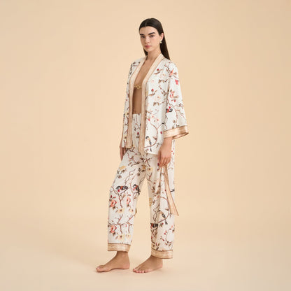 Ensemble kimono vintage pour la détente, orné de motifs floraux et d'oiseaux. - image 4