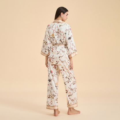 Ensemble kimono vintage pour la détente, orné de motifs floraux et d'oiseaux. - image 5