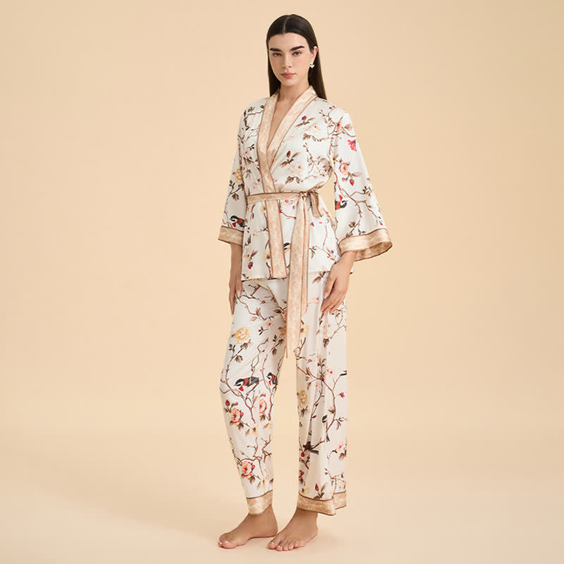 Ensemble kimono vintage pour la détente, orné de motifs floraux et d'oiseaux. - image 2