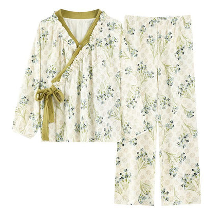 Ensemble de vêtements d'intérieur avec col à volants et motif floral frais - image 3