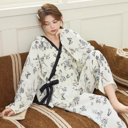 Ensemble de vêtements d'intérieur à motif d'encre orientale et motif de papillon floral - image 2
