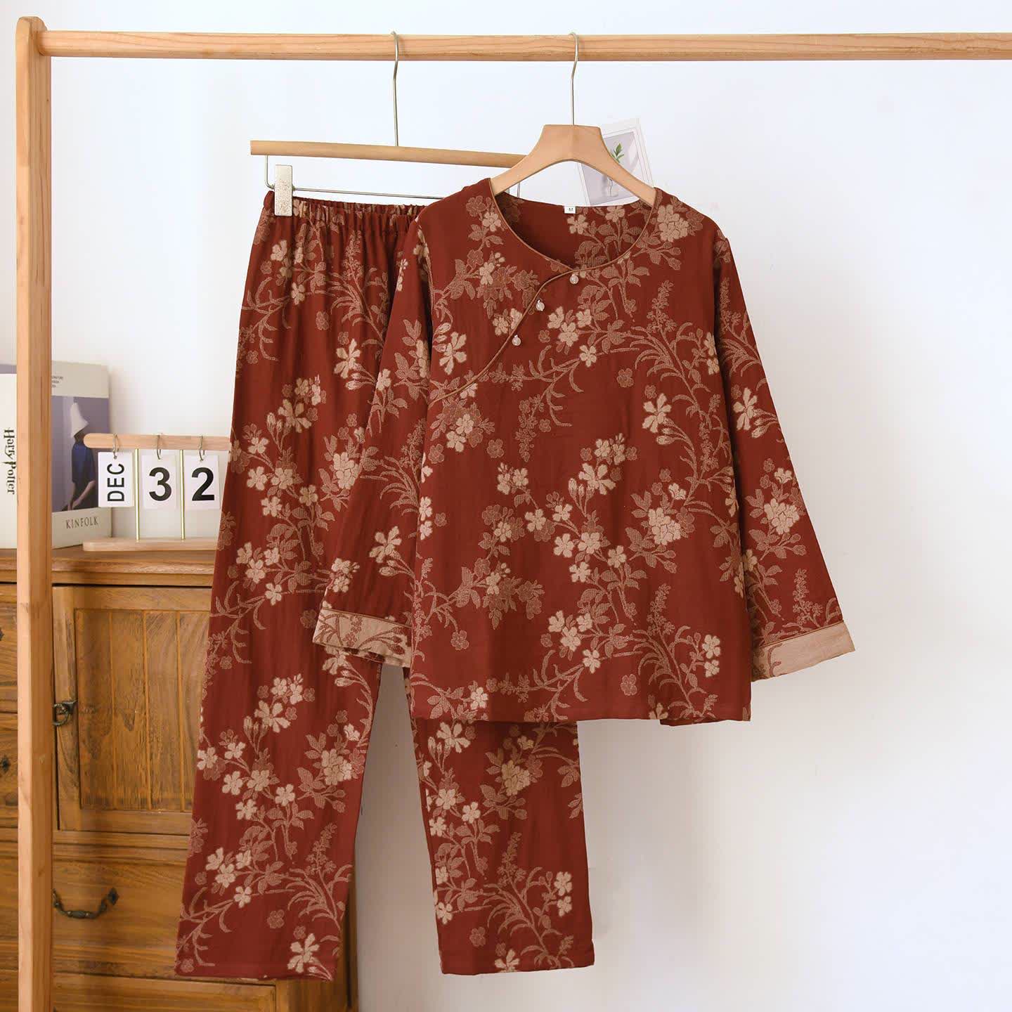 Pyjama en gaze de coton à motif jacquard de fleurs de prunier - rouge foncé - XL - image 3