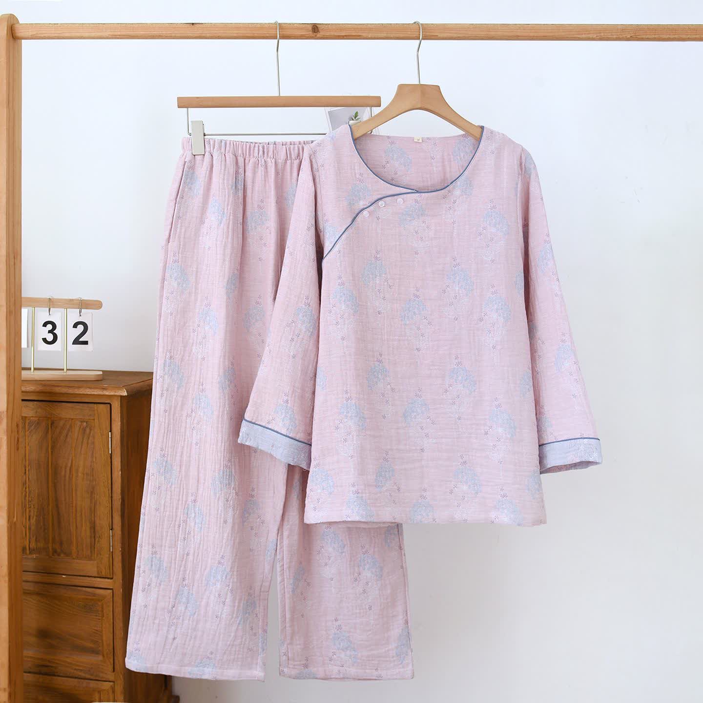 Ensemble pyjama en coton de style vintage avec un motif floral discret - Rose - XL - image 2