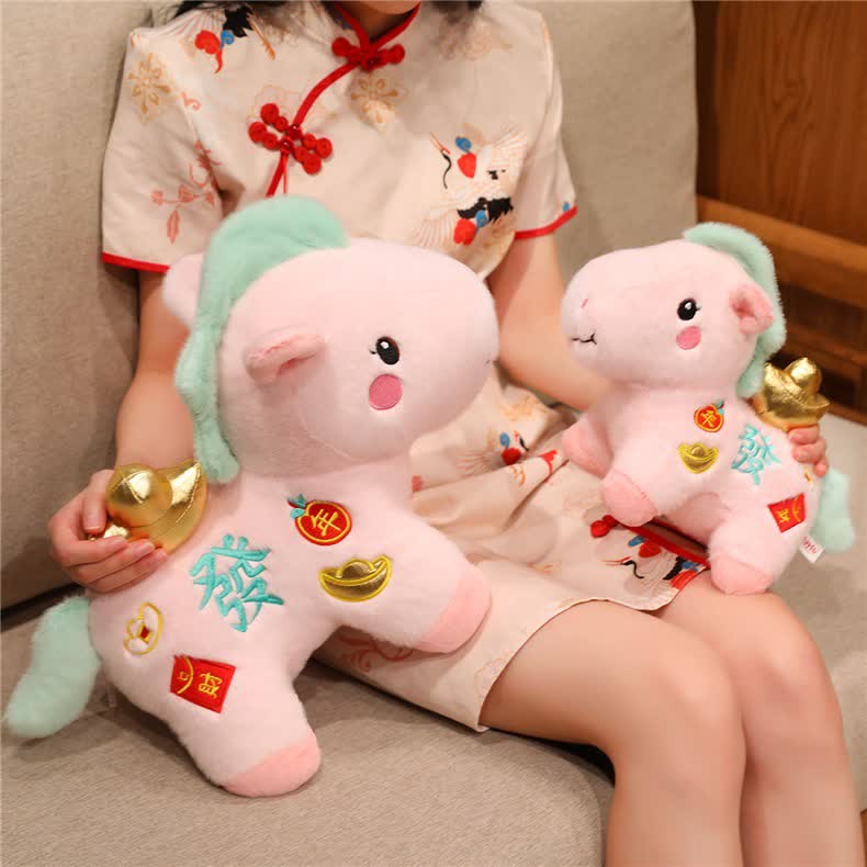 Décoration en peluche cheval porte-bonheur rose - image 2