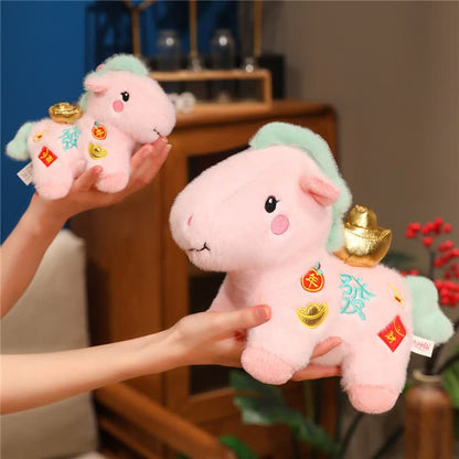Décoration en peluche cheval porte-bonheur rose - image 7