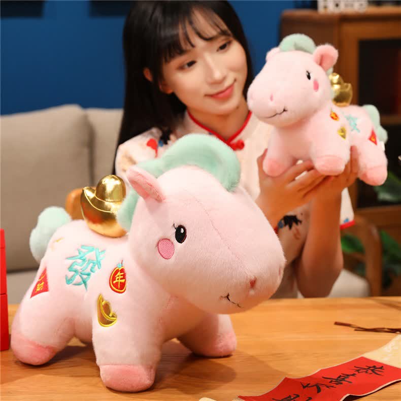 Décoration en peluche cheval porte-bonheur rose - image 5