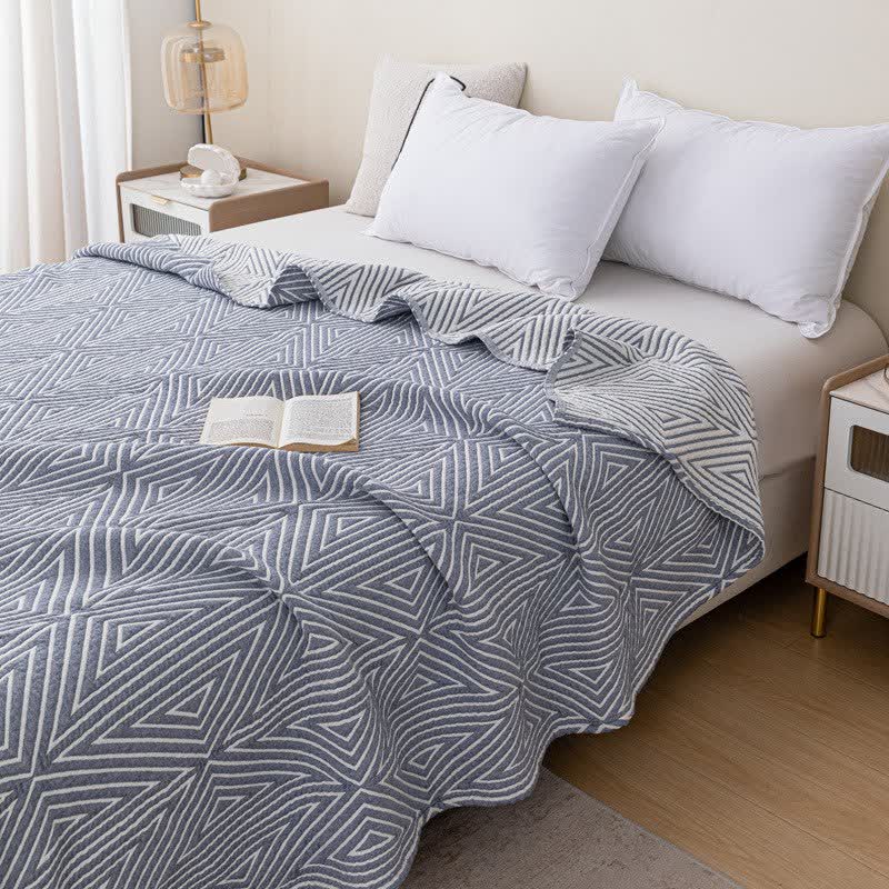 Couette réversible en gaze de coton à motif triangulaire - image 3