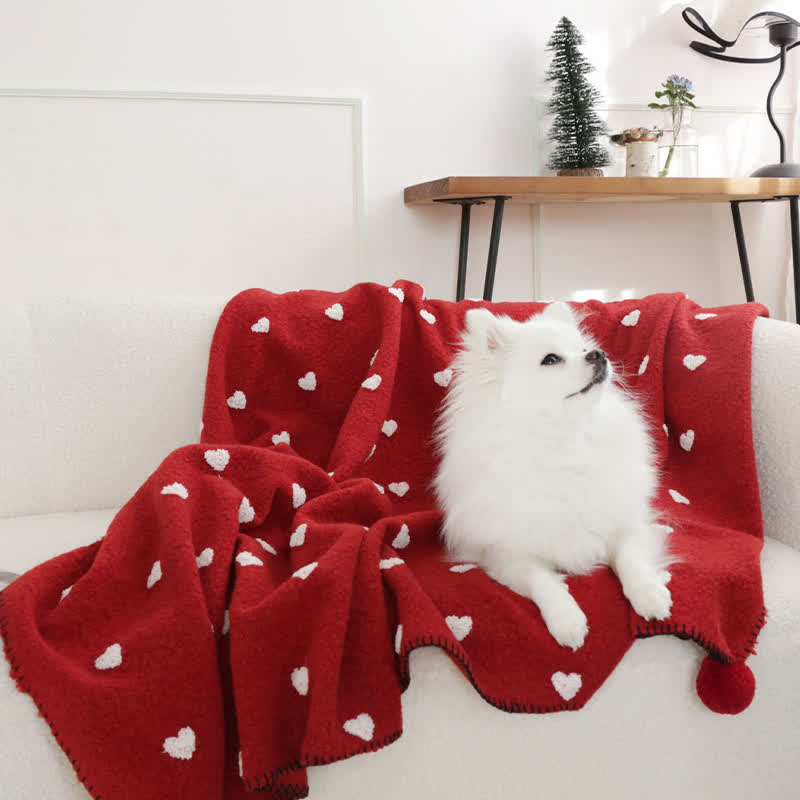 Couverture douce en forme de cœur avec des pompons - image 12